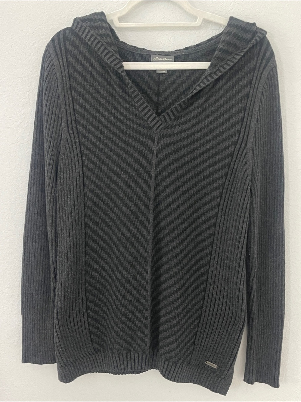 Eddie Bauer Women’s Hooded V-Neck Tunic Sweater – Size Large